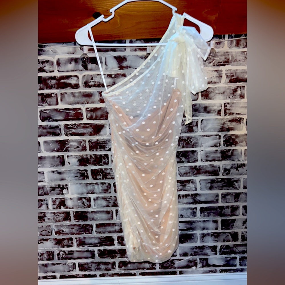 One shoulder bow dress